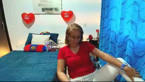 Snapshot of samanta_stone69 chatting on February 19, 10:31 pm Samanta Stone online show from February 19, 10:31 pm