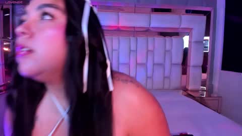 S A M A N T A   online show from March 5, 3:18 am