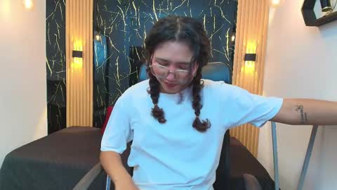    online show from May 16, 10:58 am