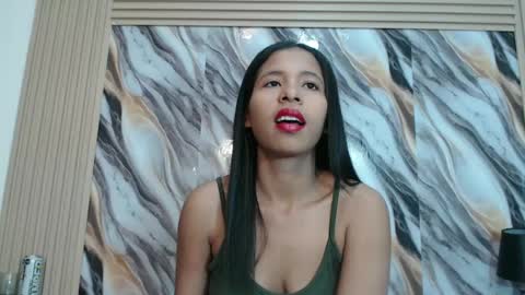 Snapshot of samantha_fox_squirt chatting on October 5, 3:15 am lizzy online show from October 5, 3:15 am