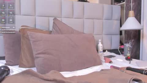 samanthabrown69_1 online show from February 16, 8:01 am