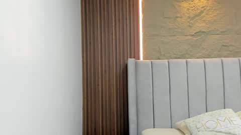  S A M A N T H A  online show from March 24, 8:26 pm