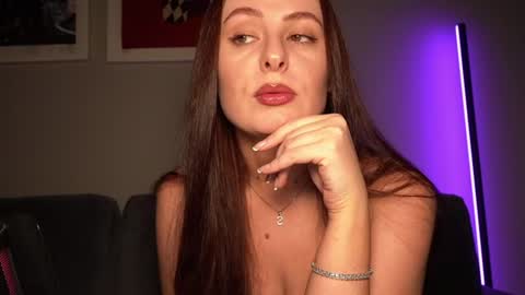 Goddess Samantha Vixen online show from July 1, 6:16 pm