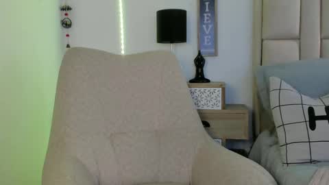 Snapshot of samanthaxmami chatting on October 16, 6:40 pm Samixmami online show from October 16, 6:40 pm