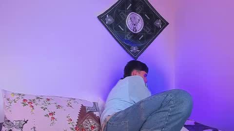 samevansx online show from February 17, 3:33 pm