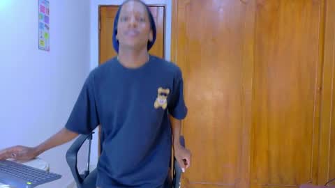 samirths_boy_ online show from March 31, 7:14 pm