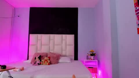 Snapshot of sammy__rose chatting on October 5, 9:33 pm Sammy Rose online show from October 5, 9:33 pm