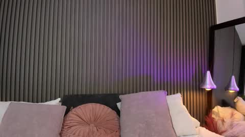 Axel online show from February 12, 8:56 pm