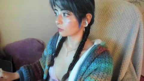   online show from December 16, 9:26 am