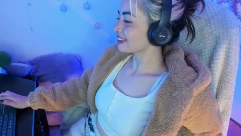Snapshot of sammysammy_ chatting on January 31, 3:09 am online show from January 31, 3:09 am
