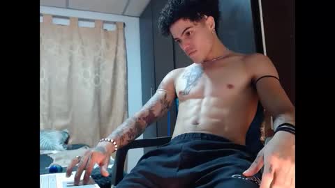 sammy model independiente online show from March 23, 9:58 am