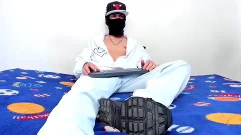   online show from March 5, 5:44 pm