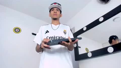   online show from March 30, 11:27 pm