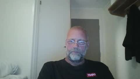 sandnesrune523 online show from September 25, 6:04 pm