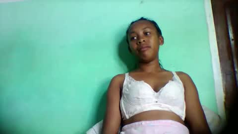 sandra1253099 online show from March 23, 12:43 pm