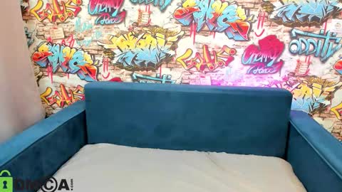 Sandra online show from December 1, 1:36 am