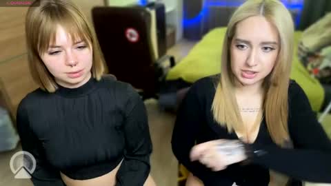 sandra dimonds online show from April 15, 1:47 pm