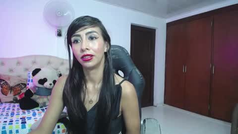 sandra  online show from May 25, 4:07 am