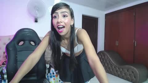 sandra  online show from May 22, 3:24 am