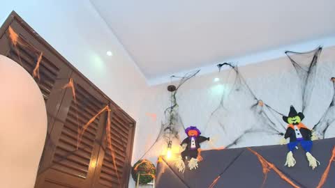 SAM  online show from October 18, 12:09 pm