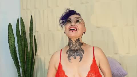 Snapshot of sandyrosee_ chatting on March 7, 9:48 pm Sandy Rose online show from March 7, 9:48 pm