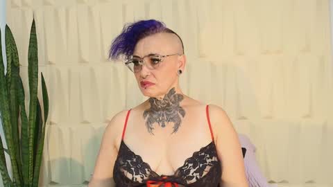 Snapshot of sandyrosee_ chatting on March 8, 9:08 pm Sandy Rose online show from March 8, 9:08 pm