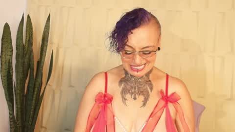Snapshot of sandyrosee_ chatting on March 1, 5:27 pm Sandy Rose online show from March 1, 5:27 pm