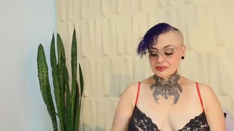 Snapshot of sandyrosee_ chatting on March 8, 6:05 pm Sandy Rose online show from March 8, 6:05 pm