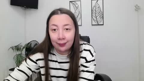 sanita_xi online show from December 17, 6:53 am