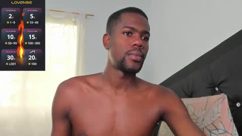 Snapshot of santi_brown1 chatting on September 30, 7:13 pm Santibrown online show from September 30, 7:13 pm