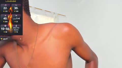 Snapshot of santi_brown1 chatting on March 1, 9:59 pm Santibrown online show from March 1, 9:59 pm