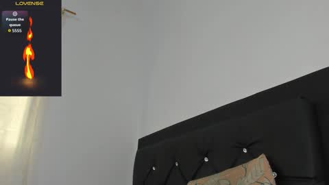 Snapshot of santi_brown1 chatting on September 29, 6:29 pm Santibrown online show from September 29, 6:29 pm