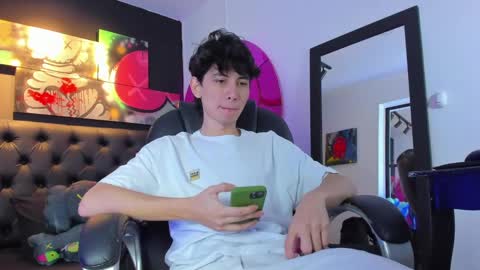 santi online show from January 15, 2:24 pm