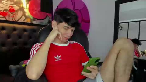 santi online show from February 27, 3:59 pm