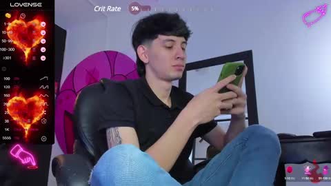 santi online show from February 12, 8:29 pm