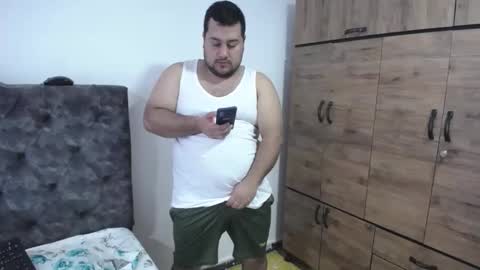 Snapshot of santi_hothot chatting on October 23, 7:15 pm Santiago online show from October 23, 7:15 pm