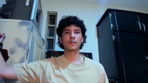 santi_twink19 online show from March 1, 6:17 am