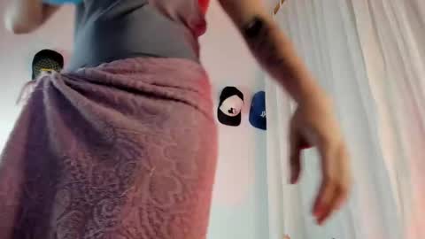 Snapshot of santi_xximo chatting on October 16, 11:47 pm Santiago online show from October 16, 11:47 pm