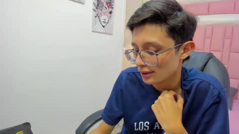 santiago_russo18 online show from October 4, 9:56 pm