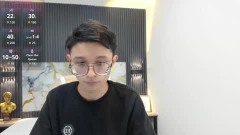 santiago_russo18 online show from October 1, 1:10 pm