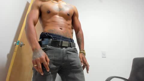 Santiago online show from December 31, 3:45 am