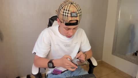 Snapshot of santiceballo chatting on October 3, 7:33 pm Julius Novachrono online show from October 3, 7:33 pm