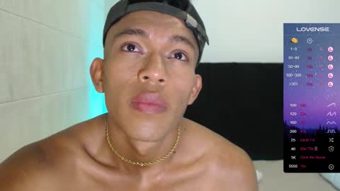 santi online show from December 3, 4:24 am