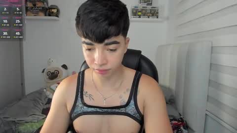 Mr. Santiago online show from April 12, 1:48 pm