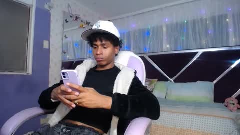 santy online show from April 13, 2:10 pm