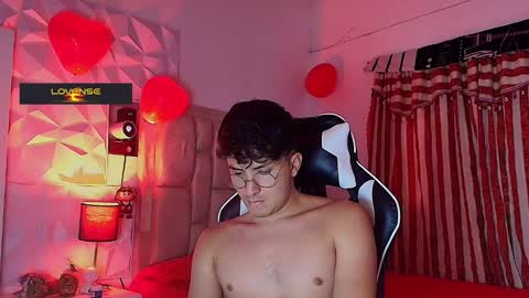 Snapshot of santyago_taylor chatting on March 6, 7:10 pm Santyago online show from March 6, 7:10 pm