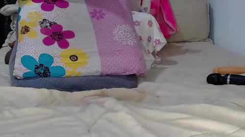 Snapshot of sara_greyx chatting on March 9, 4:22 pm Sara Greyx online show from March 9, 4:22 pm