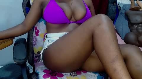 Snapshot of sara_greyx chatting on February 19, 2:01 am Sara Greyx online show from February 19, 2:01 am