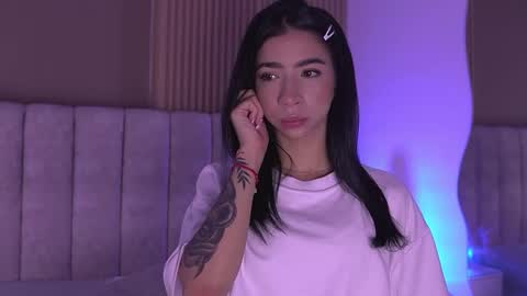 sara_lopee1 online show from March 3, 12:01 pm
