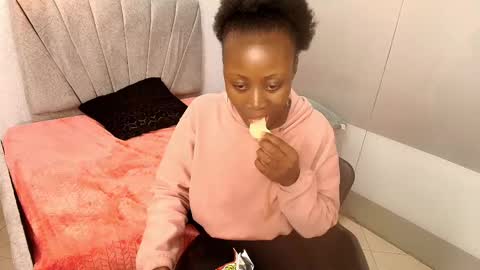 Snapshot of sara_naugty chatting on February 15, 7:39 pm S A R A online show from February 15, 7:39 pm